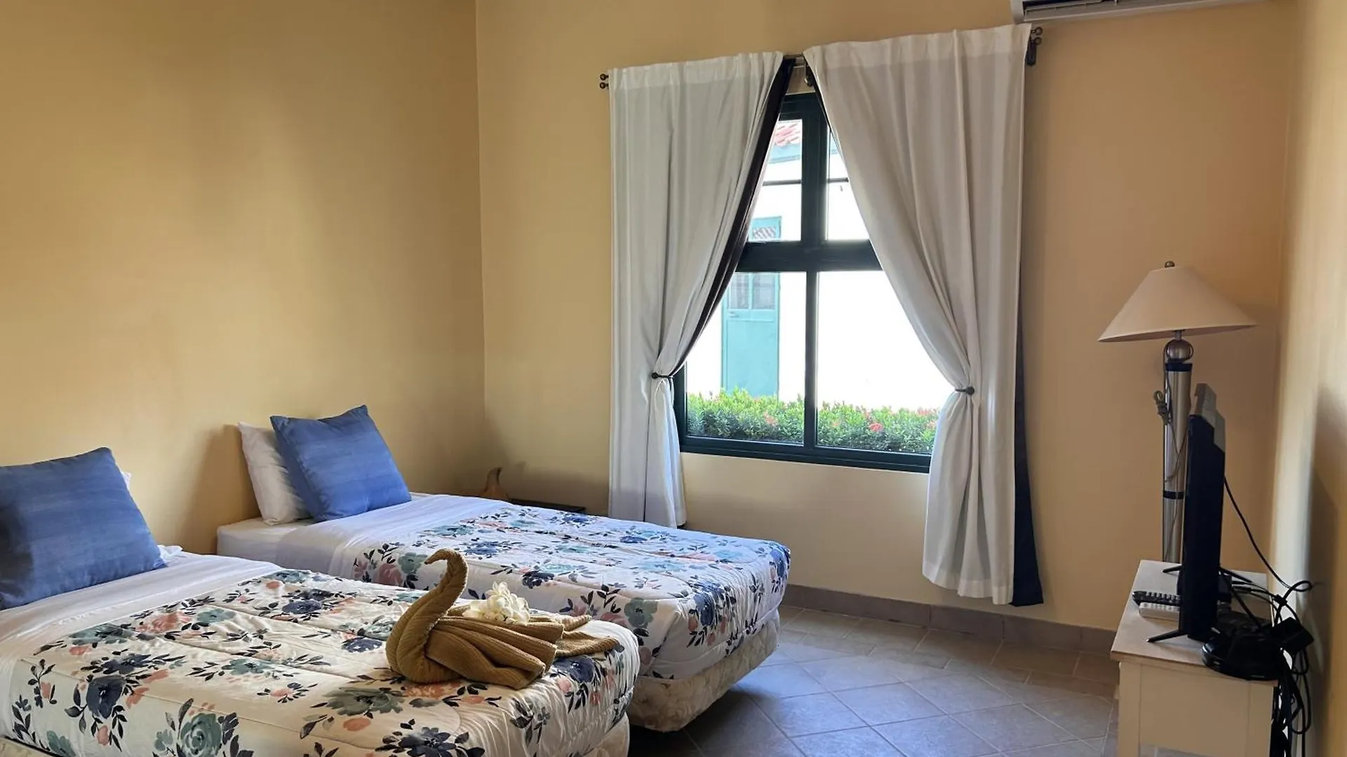 Serene Villa At Tierra Del Sol Aruba Palm Beach